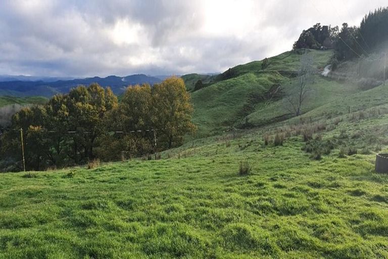 Photo of property in 1875 Kanakanaia Road, Whatatutu, Te Karaka, 4091