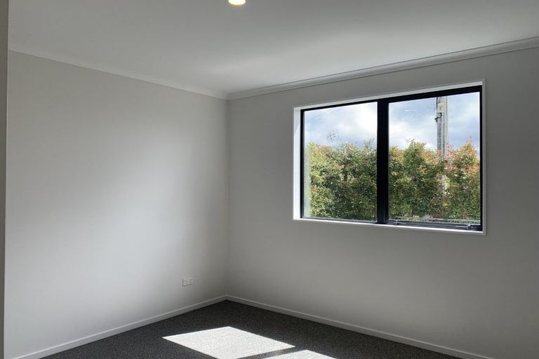 Photo of property in 10b Rosier Road, Glen Eden, Auckland, 0602