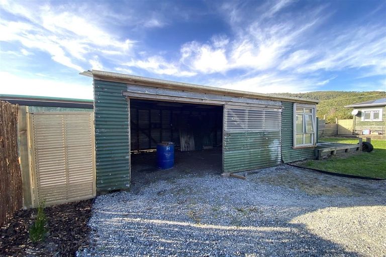 Photo of property in 56 Turumaha Street, Greymouth, 7805