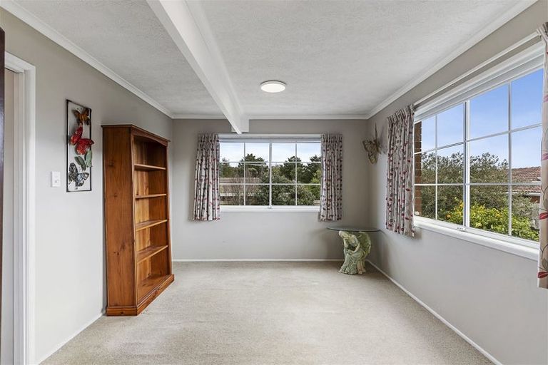 Photo of property in 65 Aviemore Drive, Highland Park, Auckland, 2010