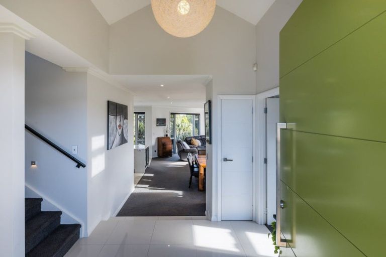 Photo of property in 142 Saint James Drive, Huntington, Hamilton, 3210