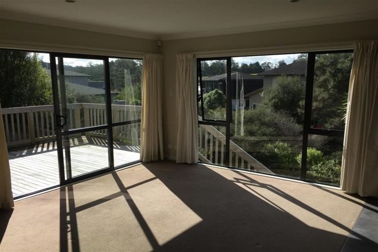 Photo of property in 242 Schnapper Rock Road, Schnapper Rock, Auckland, 0632