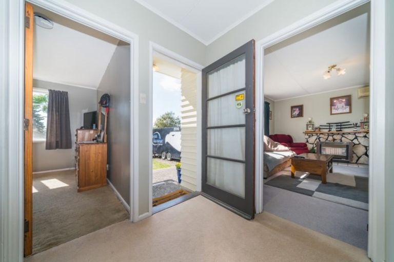Photo of property in 14 Ellesmere Crescent, Highbury, Palmerston North, 4412