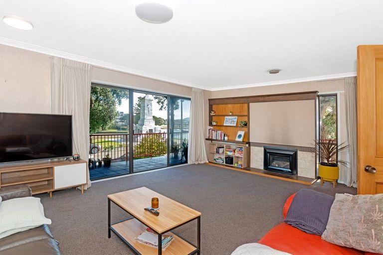 Photo of property in 71 Esplanade, Kaiti, Gisborne, 4010