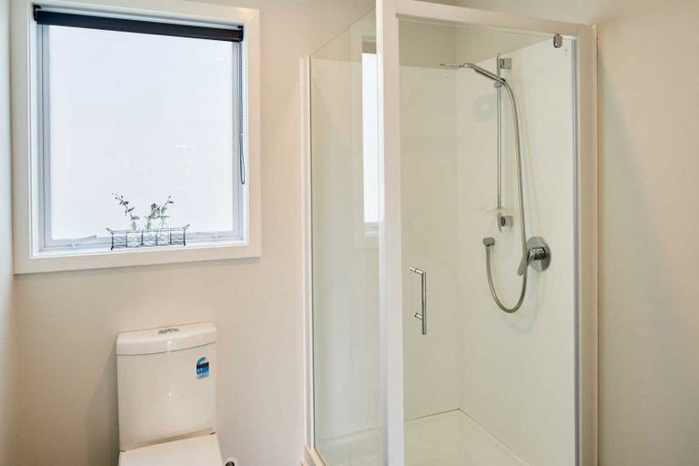 Photo of property in 5 Kowhai Street, Eastbourne, Lower Hutt, 5013