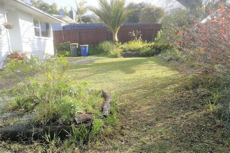 Photo of property in 18 Ramillies Place, Glenfield, Auckland, 0629