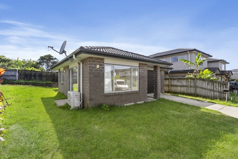 Photo of property in 15 Austin Brave Place, Favona, Auckland, 2024