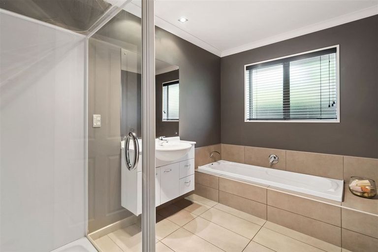 Photo of property in 17 Allingham Lane, Rolleston, 7614