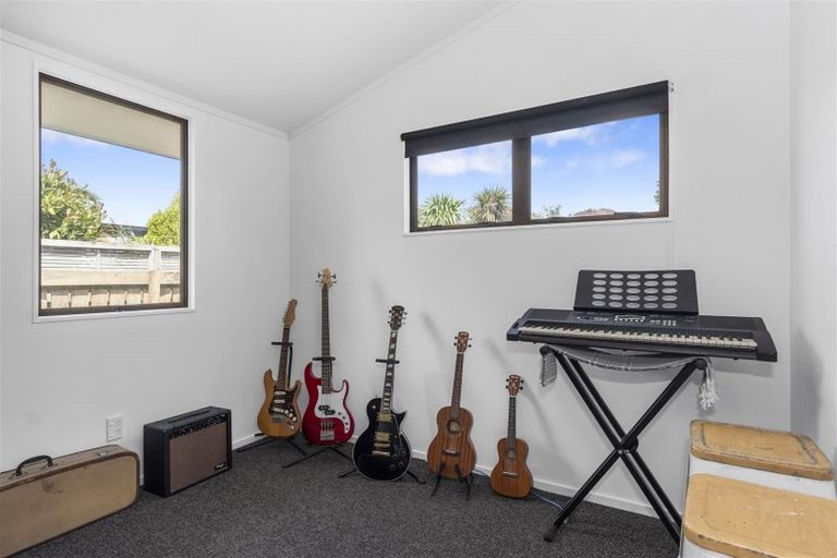 Photo of property in 27b Lyn Grove, Papamoa Beach, Papamoa, 3118