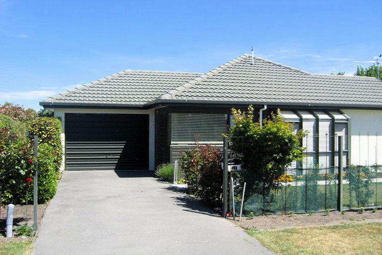 Photo of property in 4/10 Alpine View, Parklands, Christchurch, 8083