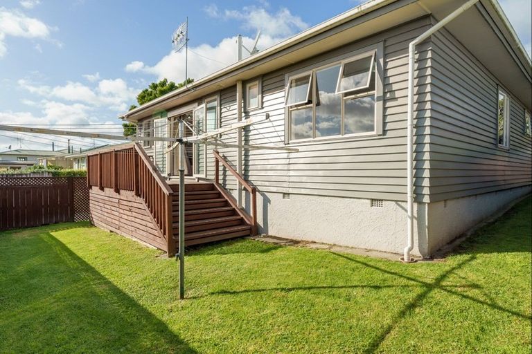 Photo of property in 15 Dunlop Road, Te Puke, 3119