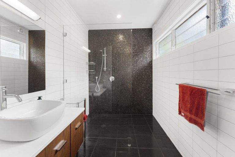 Photo of property in 51 Poplar Avenue, Raumati South, Paraparaumu, 5032