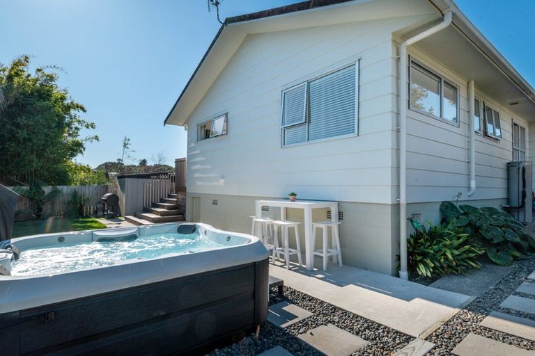 Photo of property in 2/193 Lake Road, Belmont, Auckland, 0622
