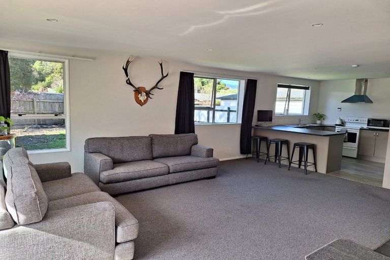 Photo of property in 15b Black Beech Street, Birchville, Upper Hutt, 5018