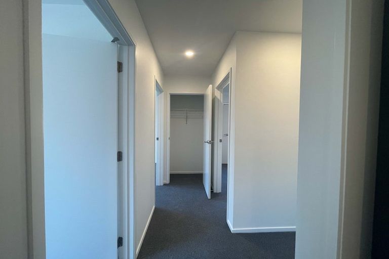 Photo of property in 16 Wexford Crescent, Halswell, Christchurch, 8025