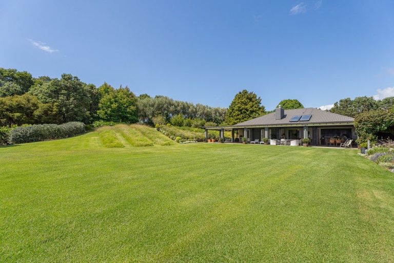 Photo of property in 49 Sarahs Hill, Hahei, Whitianga, 3591