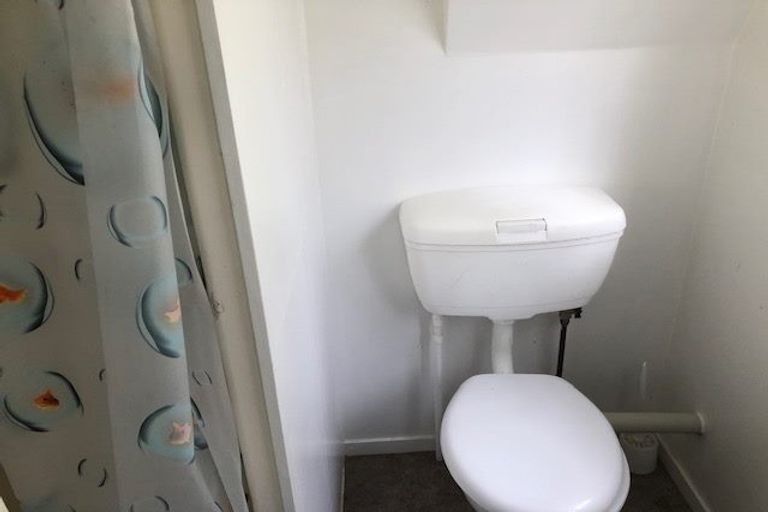 Photo of property in 212 Godley Road, Titirangi, Auckland, 0604