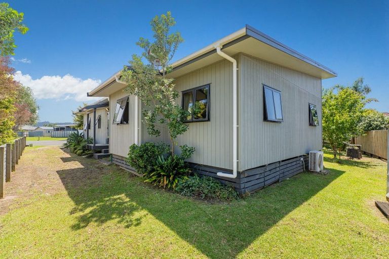 Photo of property in 5 Rena Place, Whitianga, 3510