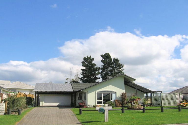 Photo of property in 29 Stableford Drive, Pyes Pa, Tauranga, 3112