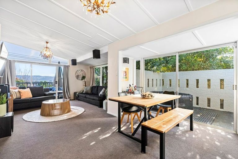 Photo of property in 102 Old Onerahi Road, Onerahi, Whangarei, 0110