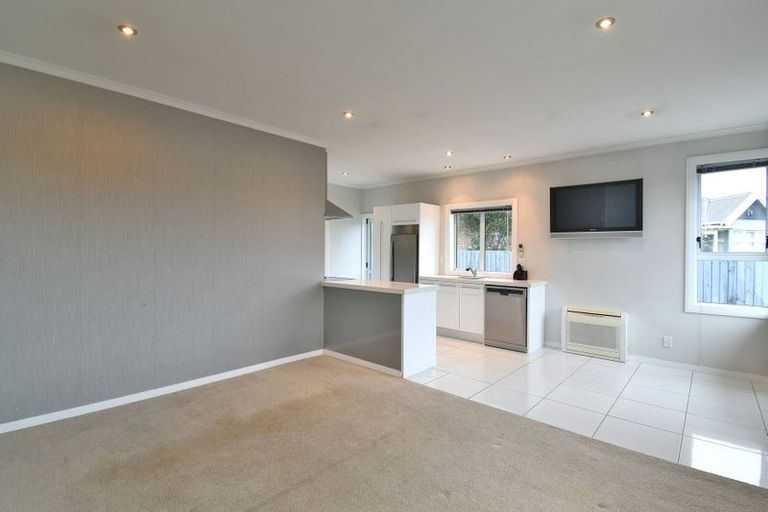 Photo of property in 2 Cashel Street, South Dunedin, Dunedin, 9012