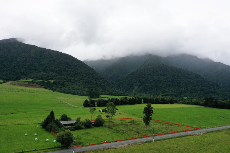 Photo of property in 1425 Lake Brunner Road, Inchbonnie, 7875