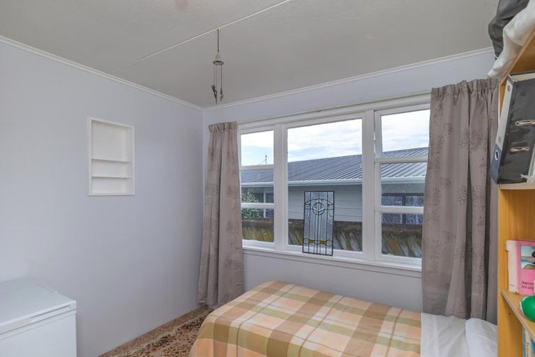 Photo of property in 12 Ryder Crescent, Levin, 5510