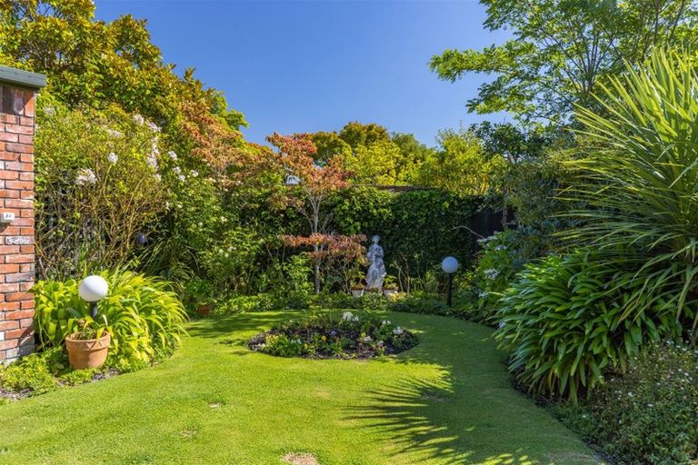 Photo of property in 83 Leinster Road, Merivale, Christchurch, 8014