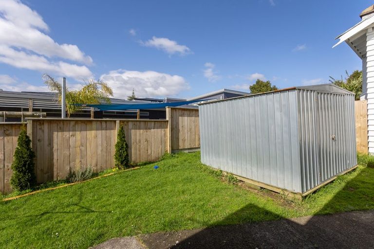 Photo of property in 2/70 Station Road, Papatoetoe, Auckland, 2025