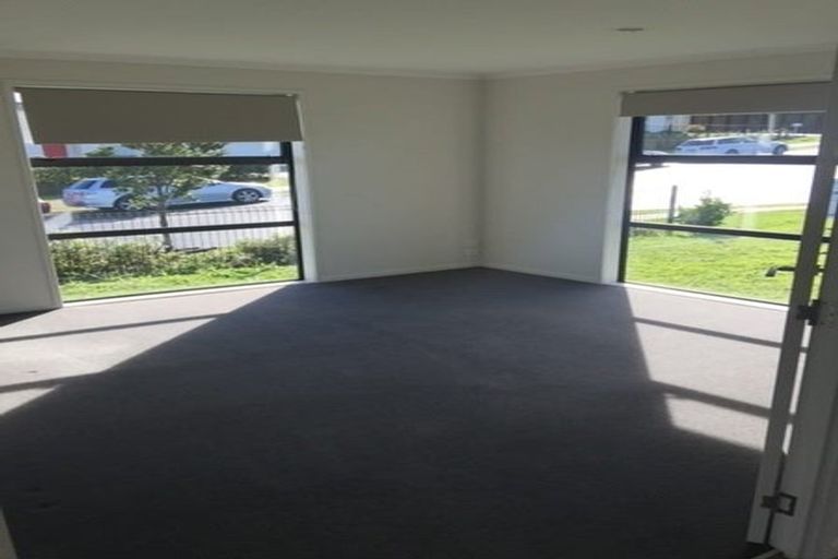 Photo of property in 15 Grapnel Street, Silverdale, 0932