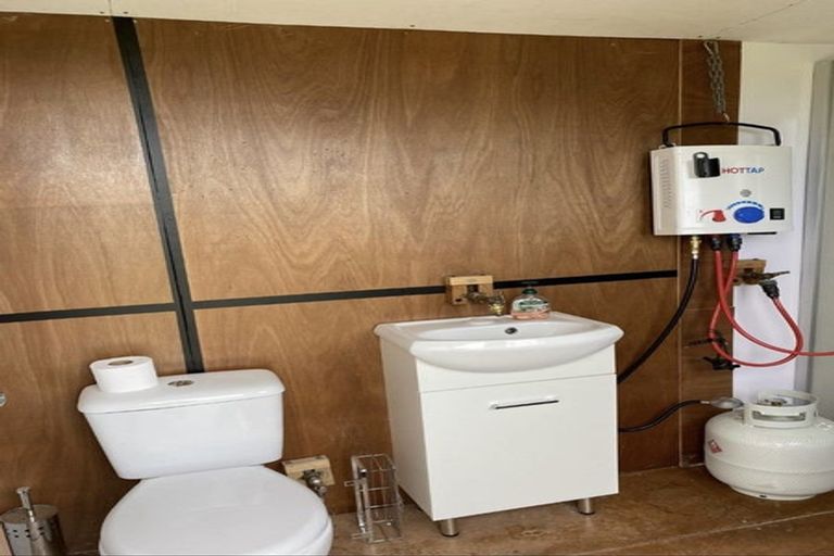 Photo of property in 1572b Millbrook Road, Taipuha, Paparoa, 0571