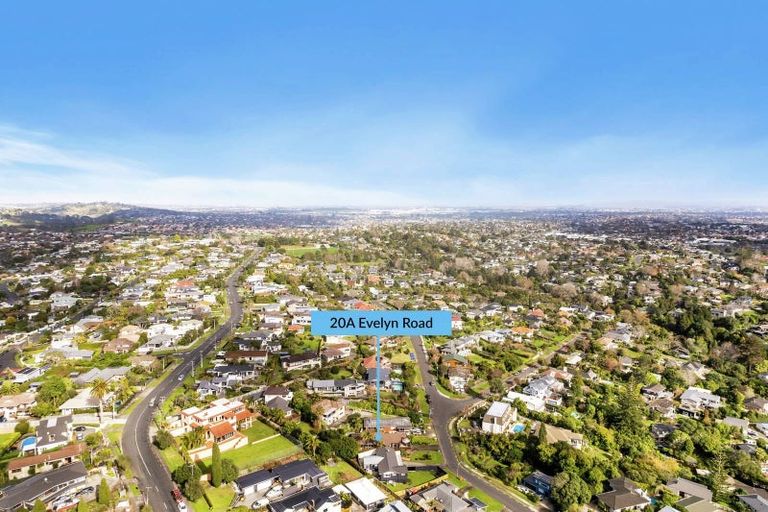 Photo of property in 20a Evelyn Road, Cockle Bay, Auckland, 2014