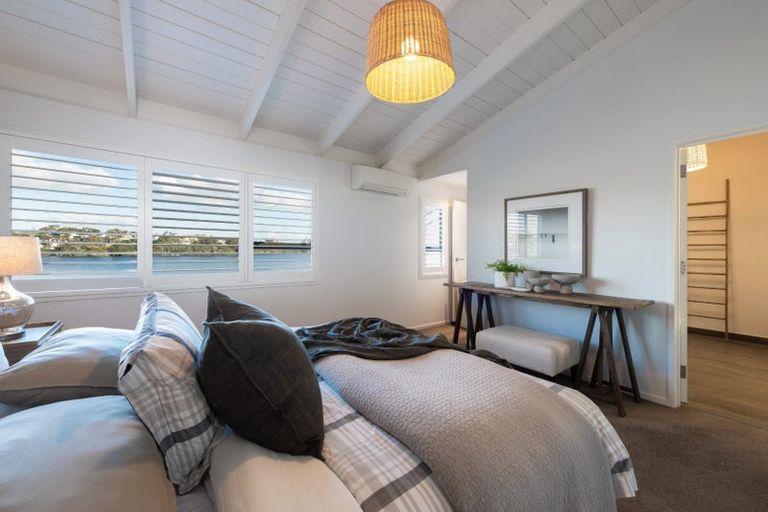 Photo of property in 35 Sylvan Park Avenue, Milford, Auckland, 0620