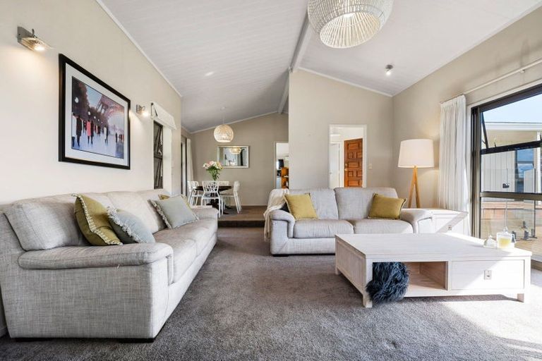 Photo of property in 22 Hillary Street, Chedworth, Hamilton, 3210