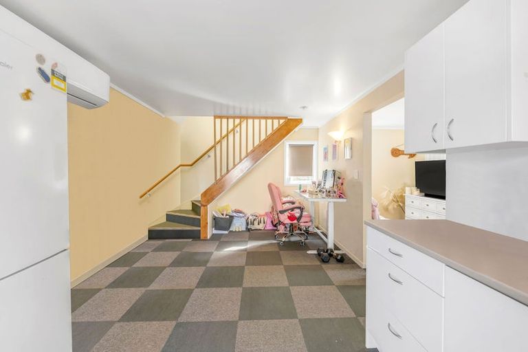 Photo of property in 44 Eugenia Rise, Totara Heights, Auckland, 2105