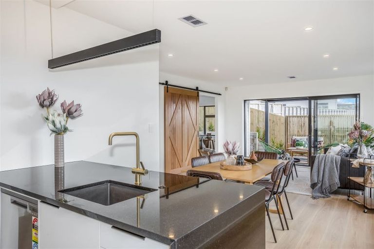 Photo of property in 170b Navigation Drive, Whitby, Porirua, 5024