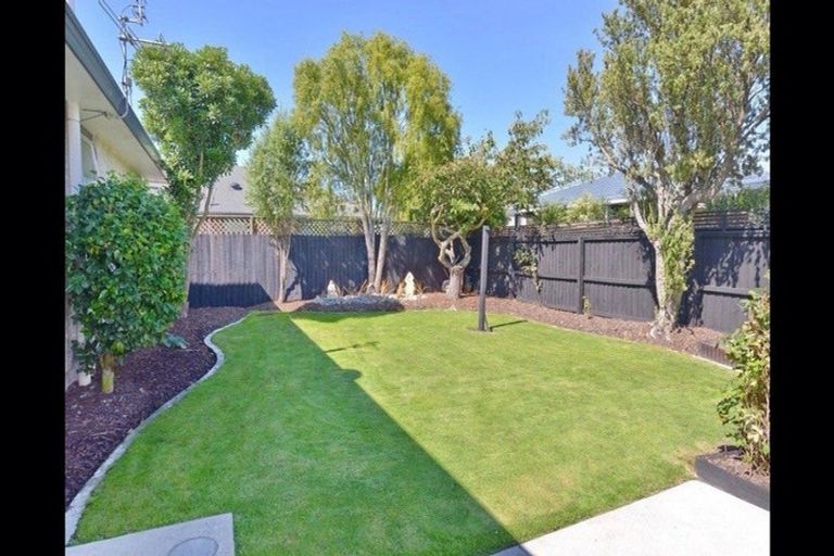 Photo of property in 1/17d Te Maru Place, Redwood, Christchurch, 8051