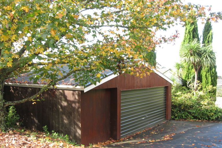 Photo of property in 7 Oceania Place, Mellons Bay, Auckland, 2014