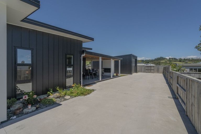 Photo of property in 51 Longreach Drive, Cooks Beach, Whitianga, 3591