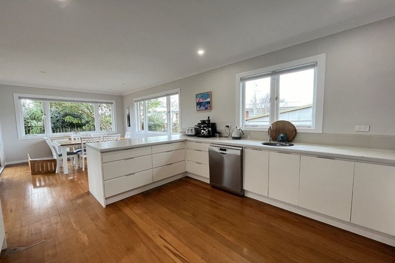 Photo of property in 2/85a Beach Road, Pahurehure, Papakura, 2113