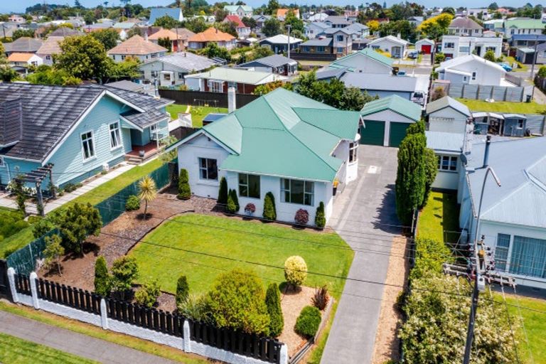 Photo of property in 13 Collins Street, Hawera, 4610