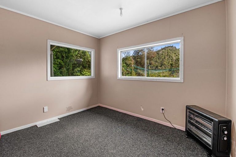 Photo of property in 29 Lake Okataina Road, Lake Okataina, Rotorua, 3074