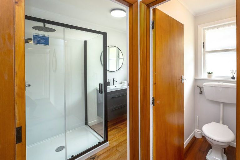 Photo of property in 40 Jocelyn Crescent, Pinehaven, Upper Hutt, 5019