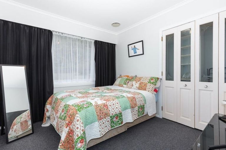 Photo of property in 33 Sunny Grove, Wainuiomata, Lower Hutt, 5014