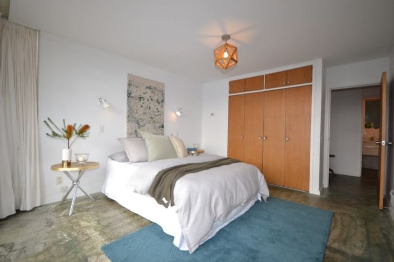 Photo of property in Dorchester Apartments, 144 Oriental Parade, Oriental Bay, Wellington, 6011