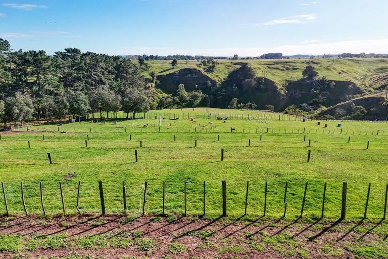 Photo of property in 65 Concord Line, Kaitoke, 4572