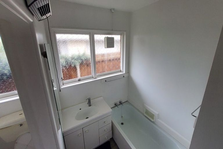 Photo of property in 1/26 Solway Avenue, Ilam, Christchurch, 8041