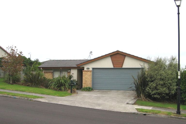 Photo of property in 20 Rush Creek Drive, Westgate, Auckland, 0614