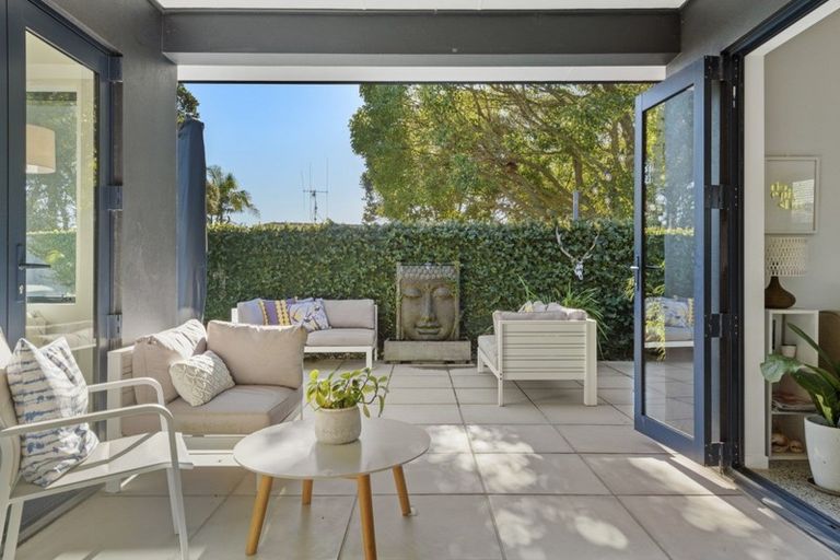 Photo of property in 70 Pacific View Road, Papamoa Beach, Papamoa, 3118