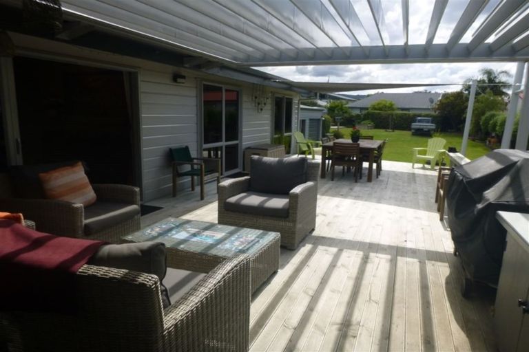 Photo of property in 211 Given Avenue, Whangamata, 3620